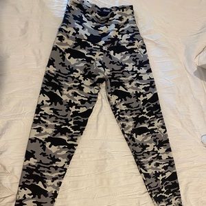 Booty by Brabant - long camo printed leggings